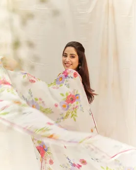 Janhvi Kapoor Photos | Janhvi Kapoor Saree Photos | Jahnavi Kapoor Latest Photos | Janhvi Kapoor Movies | Janhvi Kapoor News Gujarati