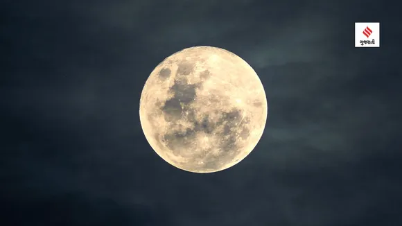 Moon |  Chandrayaan 3 landing Moon | Moon Size | Moon atmosphere | Moon temperature | Moon south pole |  earth moon distance | ISRO  Chandrayaan 3 Moon