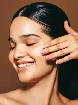 Monsoon Skincare Tips : (unsplash)