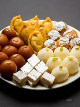 Post raksha bandhan : sweets (unsplash)