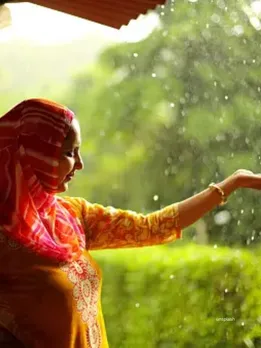 aloe vera and monsoon (unsplash)