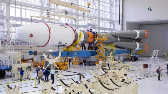 Russia Moon Mission News in Gujarati | Moon Lander Luna 25 | Chandrayaan 3 updates in Gujarati