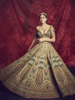 Mrunal Thakur | Mrunal Thakur Birthday | Mrunal Thakur Clothes | Mrunal Thkaur Movies