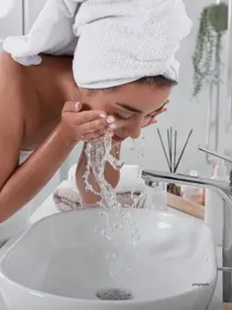 Skincare Tips : (unsplash)