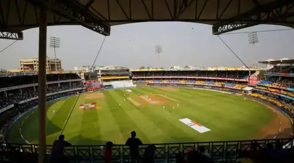 Why is the cricket pitch 22 yards in length