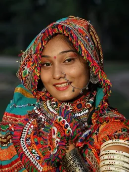 Navratri Skincare tips haircare tips woman wearing traditional outfit 