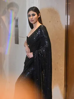 Mouni Roy| Mouni Roy Latest photos| Mouni Roy latest pic| Mouni Roy Instagram| Mouni Roy Movies