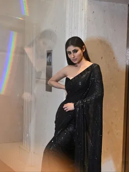 Mouni Roy| Mouni Roy Latest photos| Mouni Roy latest pic| Mouni Roy Instagram| Mouni Roy Movies