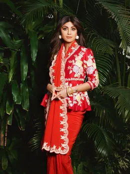 Karwa Chauth 2023| karwa chauth 2023 bollywood celebrities red saree| Madhuri Dixit| Shilpa Shetty| Kajol| Ananya Pandey