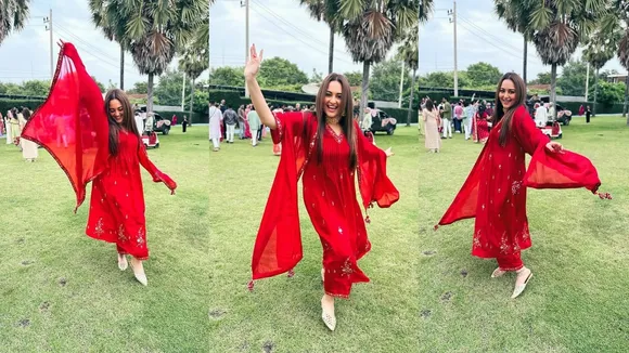 Sonakshi Sinha | Sonakshi Sinha Latest Photo | Sonakshi Sinha In Red suit | Bollywood Actress Sonakshi Sinha
