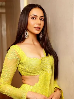 ક્રિતિ સેનનો લેટેસ્ટ ચમકદાર અને શાનદાર લૂક ચર્ચામાં