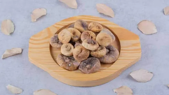 Benefits Of Eating Soaked Anjeer In Water