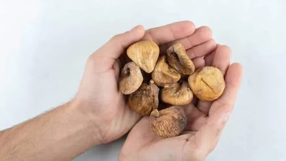 Benefits Of Eating Soaked Anjeer In Water