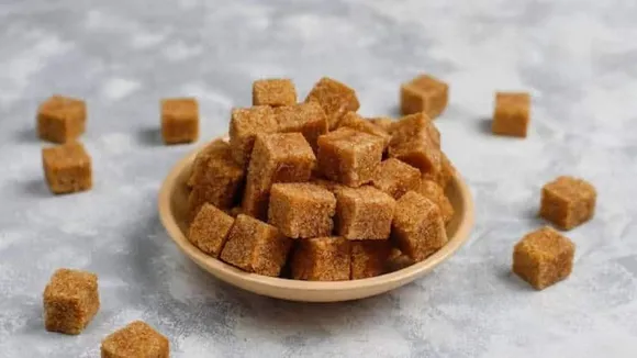 How To Differentiate Between Real And Fake Jaggery