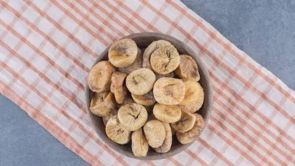 Benefits Of Eating Soaked Anjeer In Water