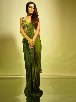 Diwali 2023| Diwali 2023 Bollywood Celebrity| Fatima sana saikh|  Fatima sana saikh Photo|  Fatima sana saikh Movie| Celebrity Photos
