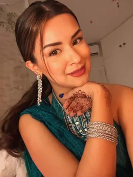 Esha Gupta| Esha Gupta latest Photo| Esha Gupta Hot Photo| Esha Gupta Instagram