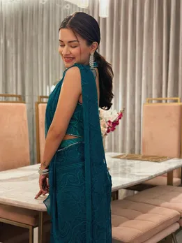 Esha Gupta| Esha Gupta latest Photo| Esha Gupta Hot Photo| Esha Gupta Instagram