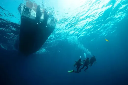 sonakshi sinha zaheer iqbal vacation in Andaman photos gujarati news