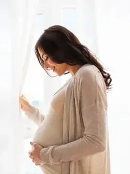 Water Birth Delivery Benefits Disadvantages Health Tips Gujarati News