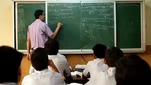 Gujarat Board Exam, Gujarat Teachers Fined, Gujarat Board Exams Answer sheet total