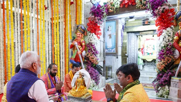 pm narendra modi | pm narendra modi dwarka | pm modi sudarshan setu dwarka | sudarshan setu dwarka | sudarshan setu | dwarka pm narendra modi visit dwarka | dwarkadhish temple | pm modi dwarkadhish temple | bet dwarka |  sudarshan setu bet dwarka | pm modi scuba diving | scuba diving
