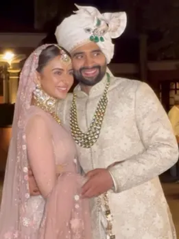 Rakul Preet Singh Jackky Bhagnani wedding photos gujarati news