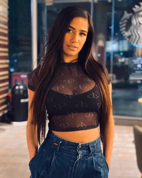 Poonam Pandey Photos passed away death cause celebrity updates gujarati news