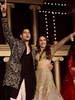 Kiara Advani Sidharth Malhotra photos marriage anniversary gujarati news