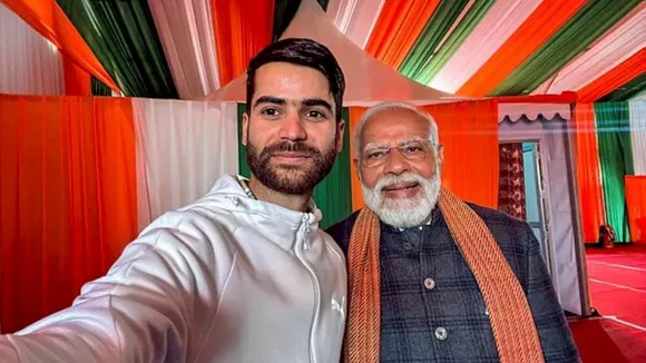 PM Narendra Modi selfie Nazim, PM Narendra Modi