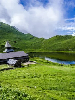 manali | himachal pradesh tourist places | famous tourist places for summer vacation | famous tourist places in india