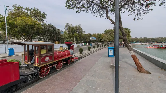 ahmedabad weekend getaways | top 5 weekend places in ahmedabad | best tourist places in Ahmedabad | science city | jadeshwar van | sabarmati riverfront | kankaria lake zoo | parimal garden | law garden | summer vacation places in Ahmedabad Gujarat | garden in ahmedabad