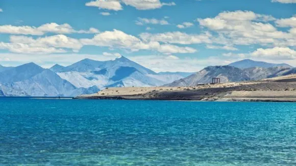 top 7 adventure tourist places in india | adventure tourist places in india | Bir Billing | Rishikesh | Ladakh | Manali | Gulmarg | Auli | Har Ki Doon Valley | famous tourist places in India