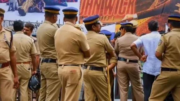 UP Crime Constable Love Affair