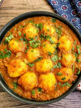 Dum aloo Recipe | Dum aloo Recipe Gujarati