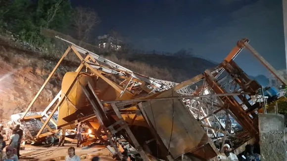 metal parking tower collapses in mumbai