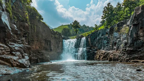 Summer Special Travel Tips | Best Waterfalls Gujarat | gira Dodh | Girmal Waterfall