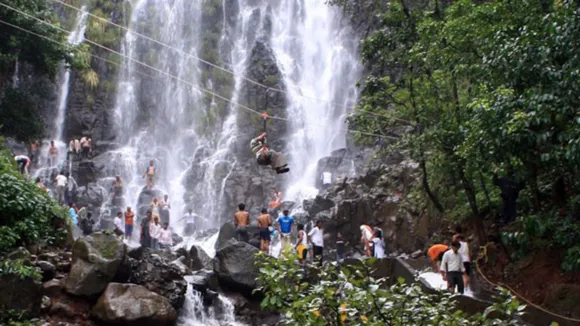 top 5 monsoon tourist places in india | top 5 tourist places monsoon | Monsson Tout plan | Mahabaleshwar | Amboli | Lavasa | Lonavala | Panchgani