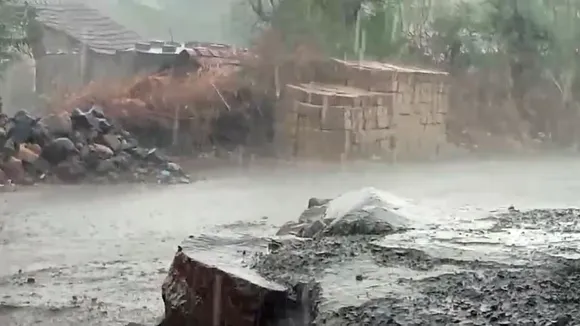 ગુજરાત વરસાદ : છોટા ઉદેપુરના સંખેડામાં બે કલાકમાં સવા ઈંચ તો 24 કલાકમાં જૂનાગઢના મેંદરડામાં ત્રણ ઈંચ પડ્યો વરસાદ, ક્યાં કેટલો નોંધાયો?