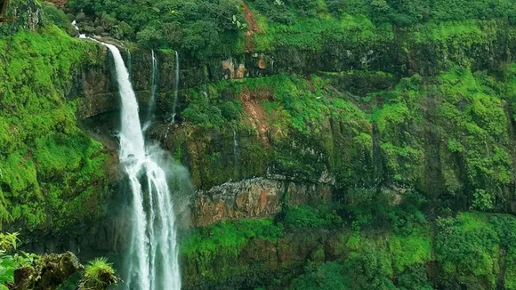 top 5 monsoon tourist places in india | top 5 tourist places monsoon | Monsson Tout plan | Mahabaleshwar | Amboli | Lavasa | Lonavala | Panchgani