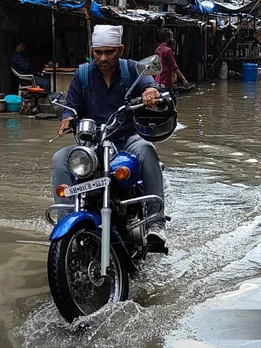 bike driv tips for monsoon | bike driv tips for rian | two wWheeler maintain tips in monsoon |