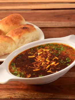 monsoon special food misal pav