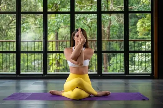 Who is Bollywood stars beautiful yoga teacher, Who is Anshuka, Who is Yoga Teacher Anshuka