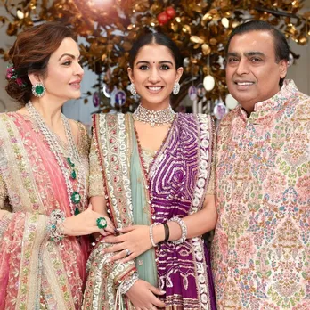 anant ambani radhika merchant wedding | Radhika Merchant Anant Ambani wedding | anant ambani | radhika merchant | Ambani Family wedding photo | Anant Ambani Radhika Merchant Marriage