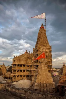 Famous Krishna Temple In Gujarat | Rukmini Temple darshan | Rukmini Temple history | Dwarkadhish Temple darsha | Dwarka darshan | Dwarkadhish Temple history | Shamlaji Temple | Ranchodrai Temple | Sudama Temple | Bhalka Teertha
