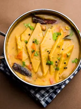 gujarati famous Dal Dhokli recipe