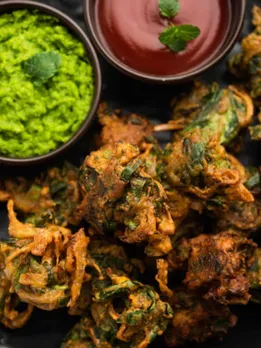 monsoon palak pakoda Recipe