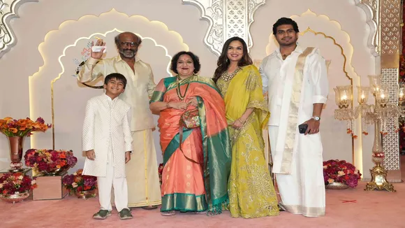 rajinikanth with family