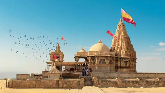 Famous Krishna Temple In Gujarat | Rukmini Temple darshan | Rukmini Temple history | Dwarkadhish Temple darsha | Dwarka darshan | Dwarkadhish Temple history | Shamlaji Temple | Ranchodrai Temple | Sudama Temple | Bhalka Teertha