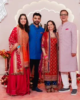 vidhu vinod chopra with family